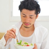 ダイエットにサラダだけの食事はNG